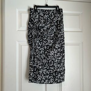 SHEIN Black & White Floral Midi Skirt w/ Slit - size M